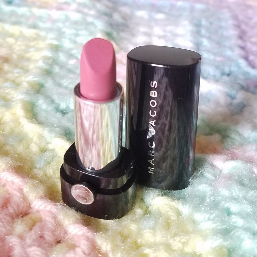 NEW Marc Jacobs Le Marc Lip Crème lipstick
-
Mini
